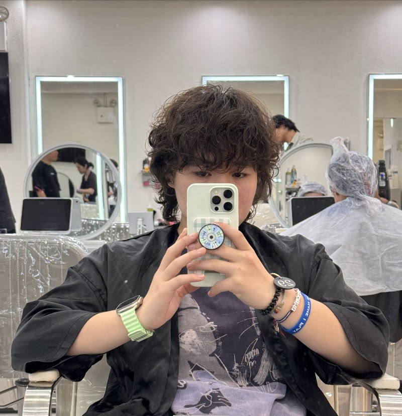 MG Artistic Hair Salon 4