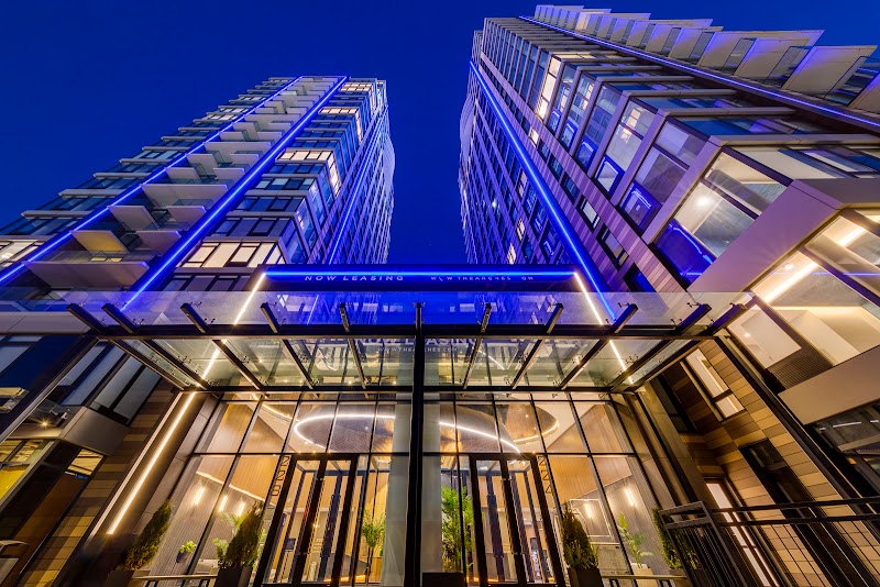 Global Luxury Suites at The Arches