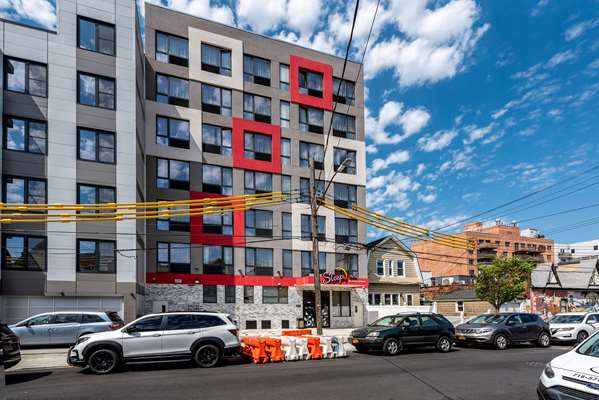 Sleep Inn Brooklyn - Sheepshead Bay