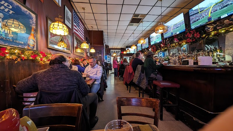 Malachy's Irish Pub 3