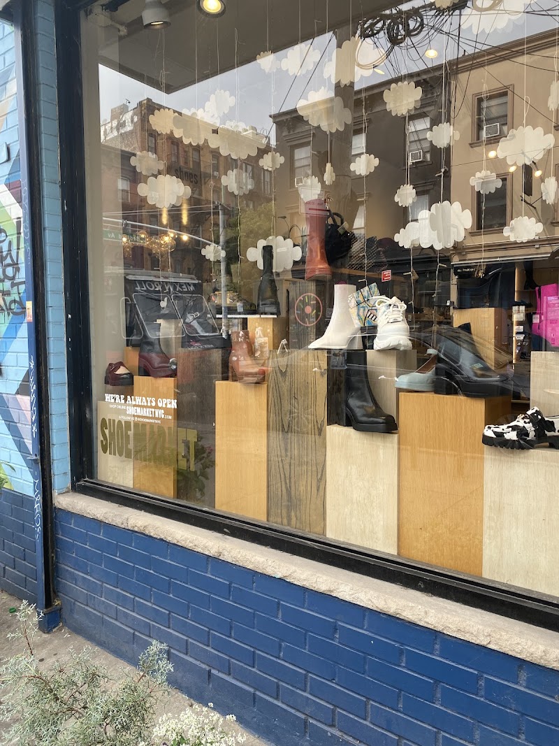 Shoe Market