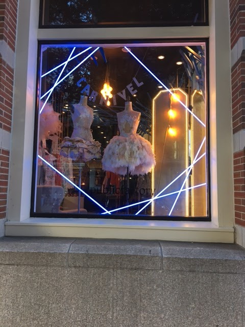 CARNIVEL FASHION HOUSE