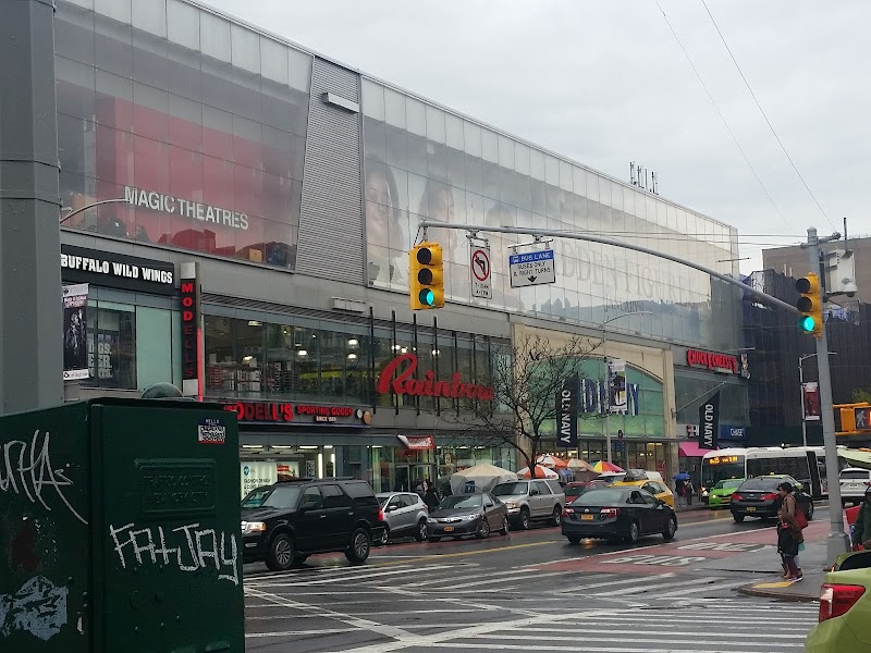 Modell's Sporting Goods