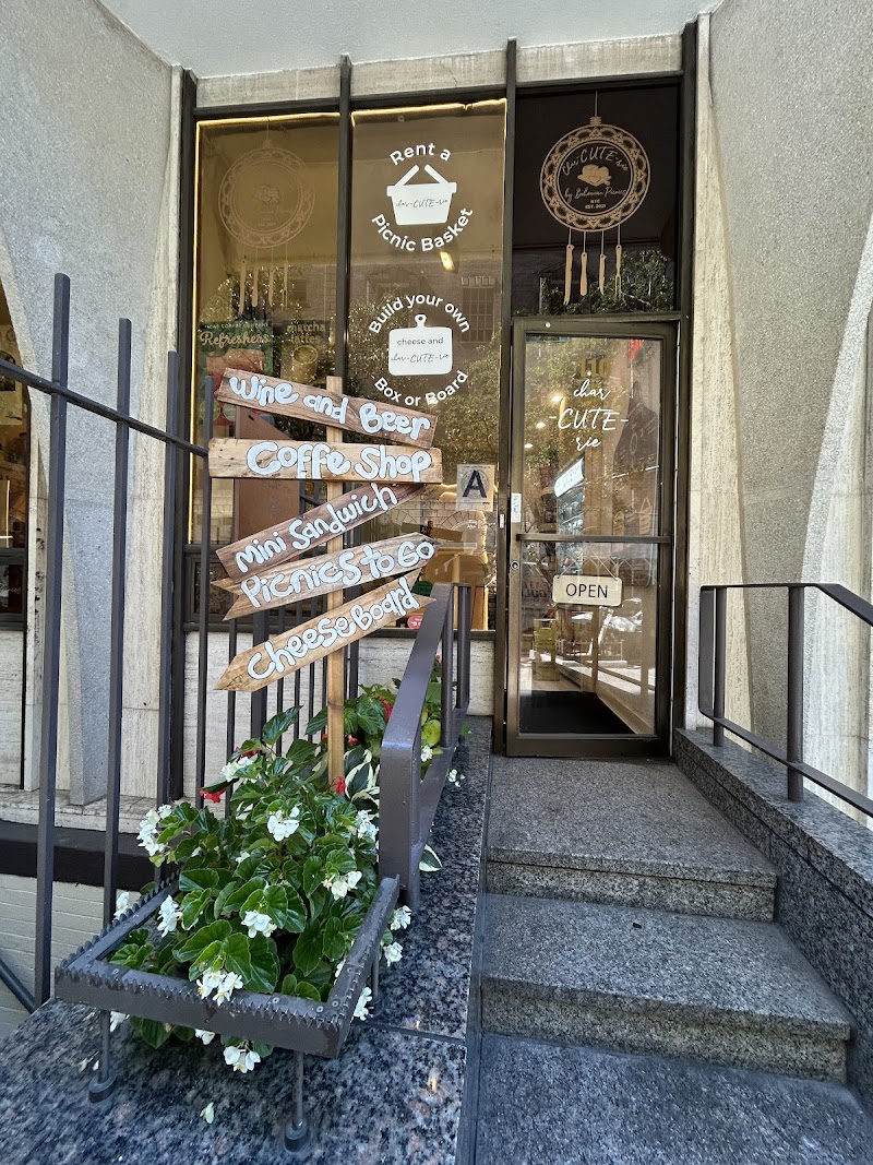 Char-CUTE-rie by Bohemian Picnics