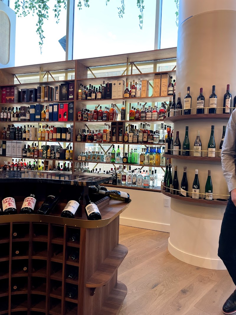 Somm Cellars Wine & Spirits 4