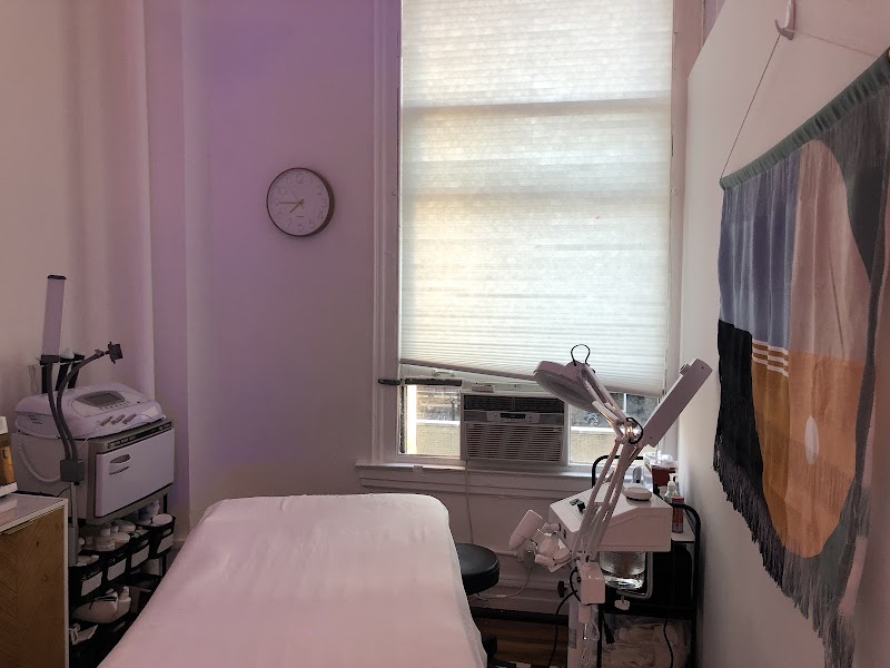 Darcy Stockton Massage Therapy and Skincare