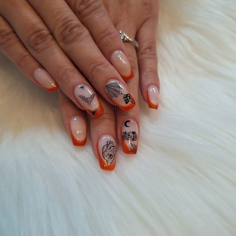 Silvias Nails Salon & Spa 4