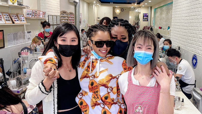 Bling Bling Nail Salon