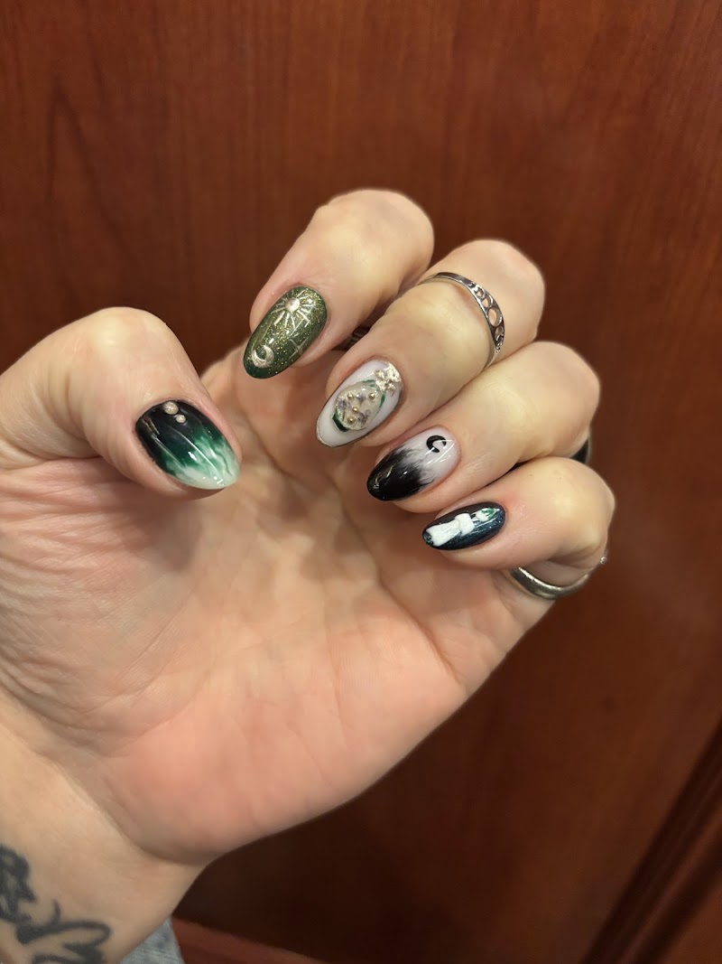 Say-It Nails
