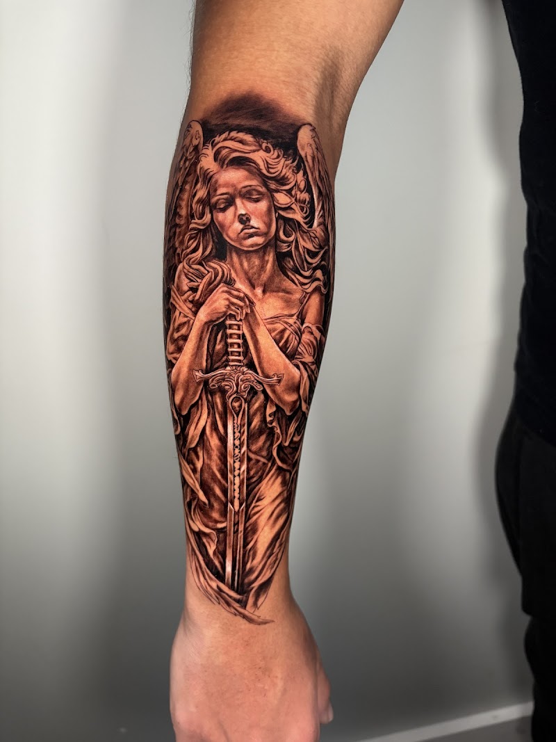 Anarchy 16 Tattoo Studio 3