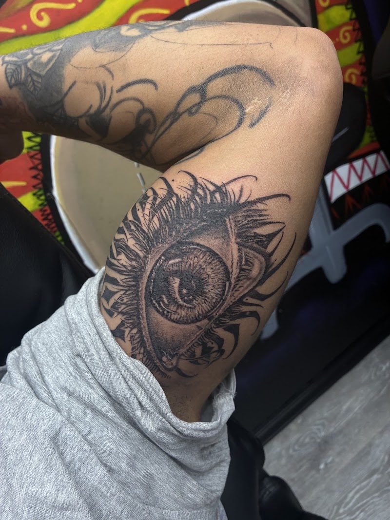 Betty's Tattoo Studio 4