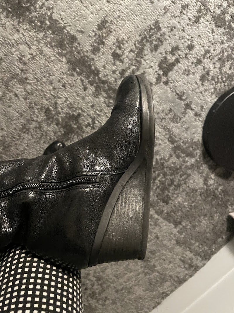 Shoe Repair & Shoe Shine