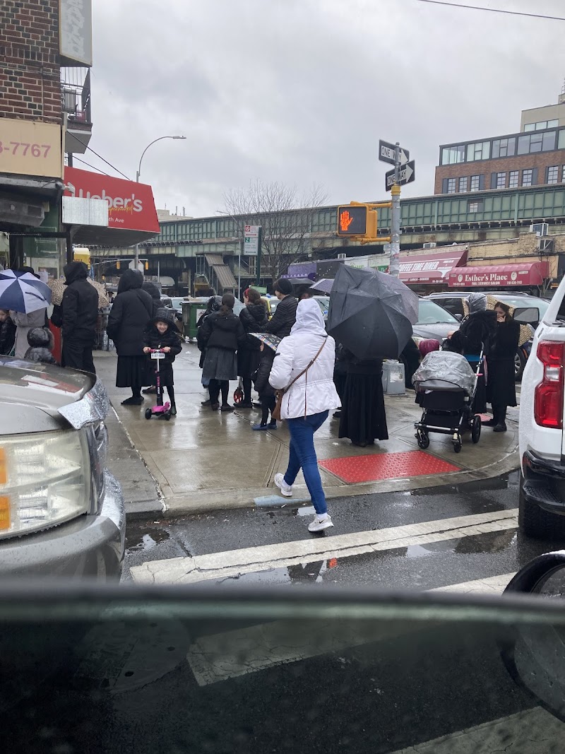 Henry's Tailoring And Alterations