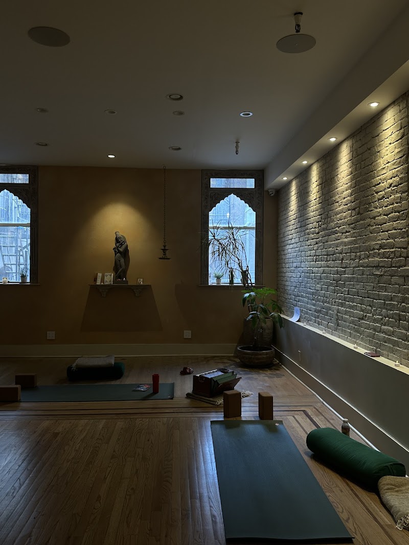 Bhakti Center Yoga 3