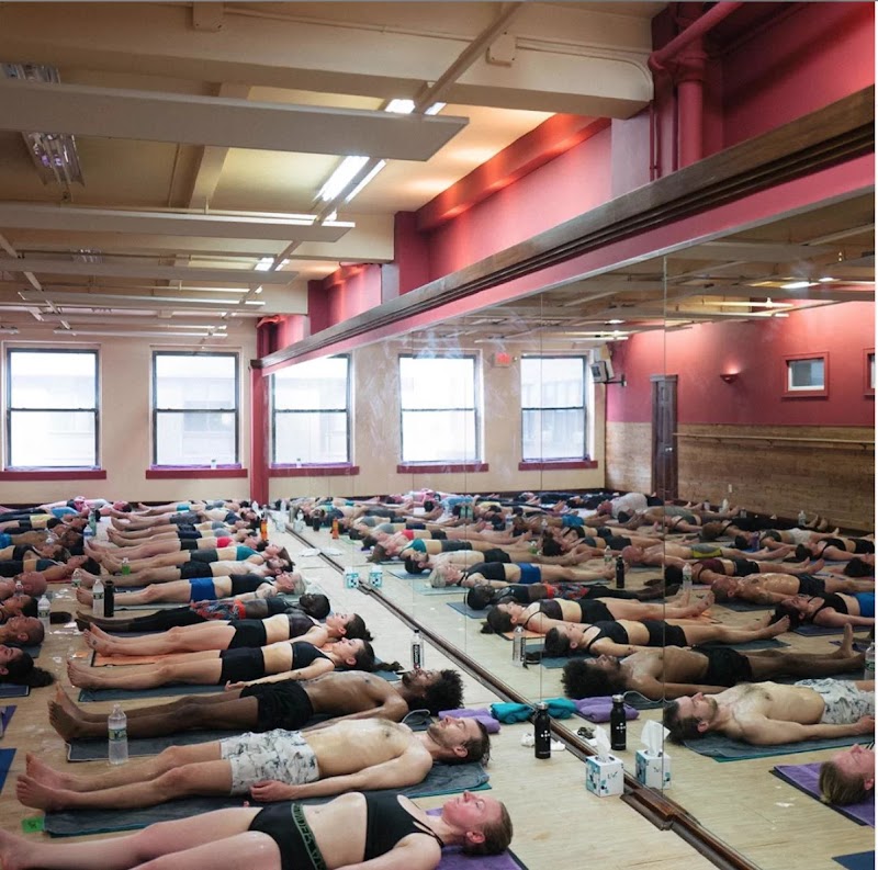 Hot Yoga Chelsea / Flatiron NYC 4