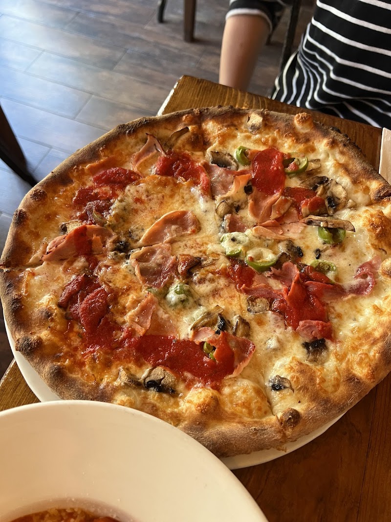 Numero 28 Pizzeria 3