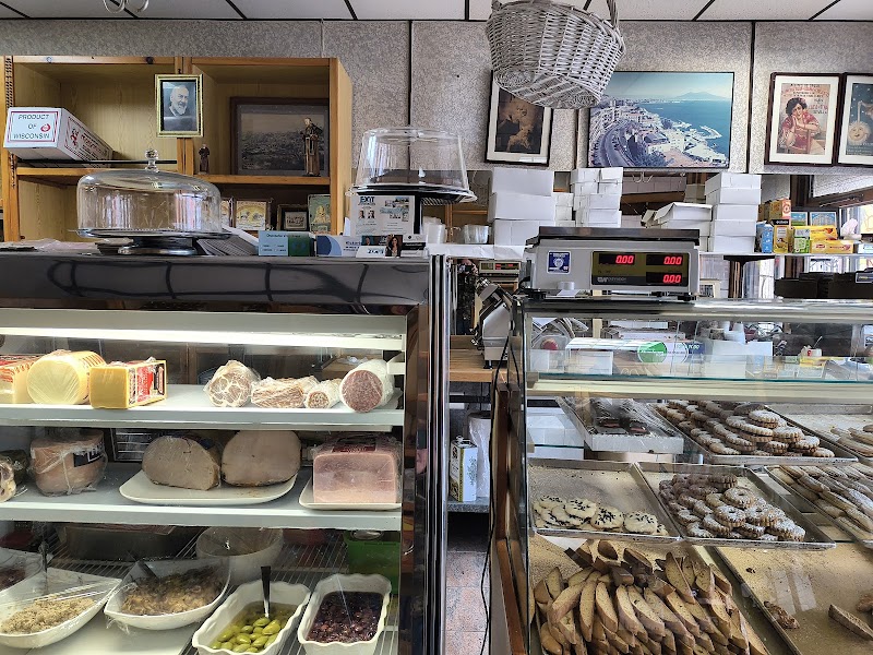 Rizzo Bakery & Pizzeria