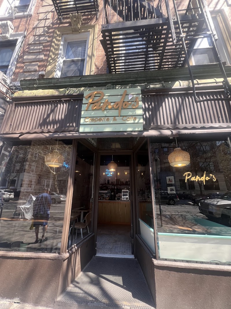 Pando’s Creperie & Cafe