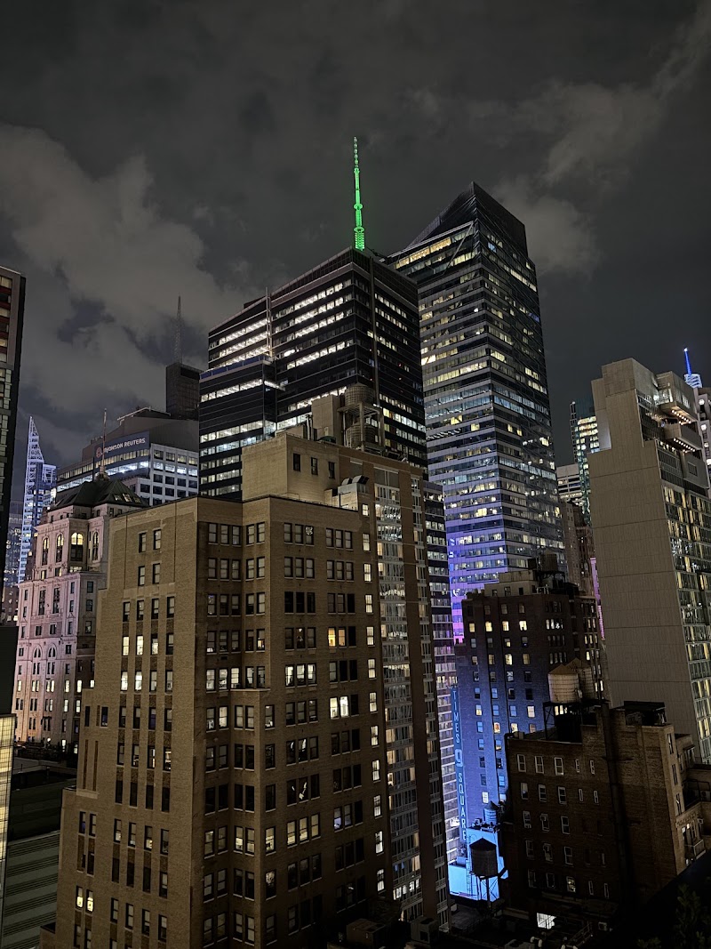 Castell Rooftop Lounge 3