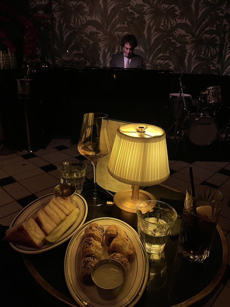 Melody’s Piano Bar 3