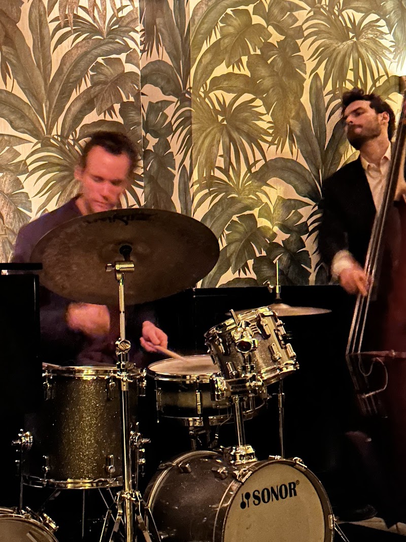 Melody’s Piano Bar 4