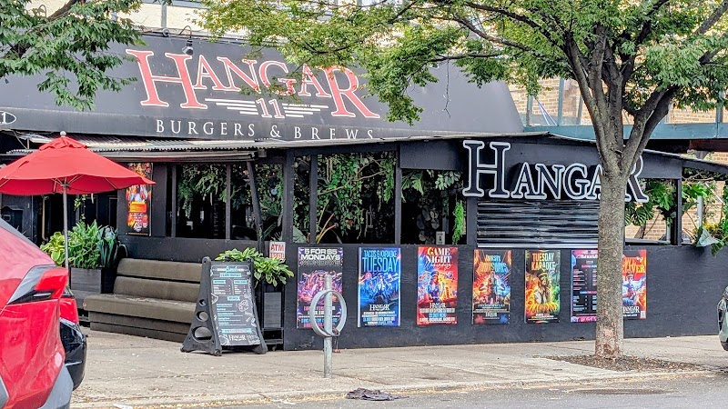 Hangar 11 Burgers & Brews 4