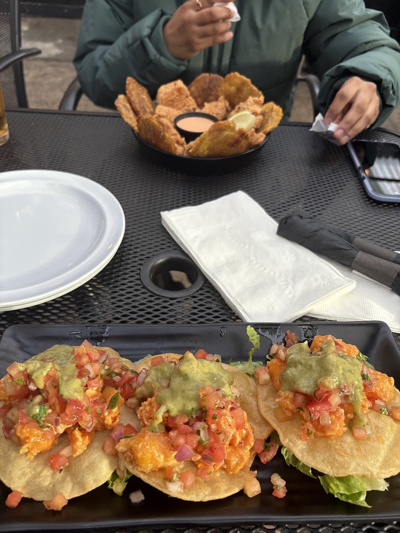 Hangar 11 Burgers & Brews 5