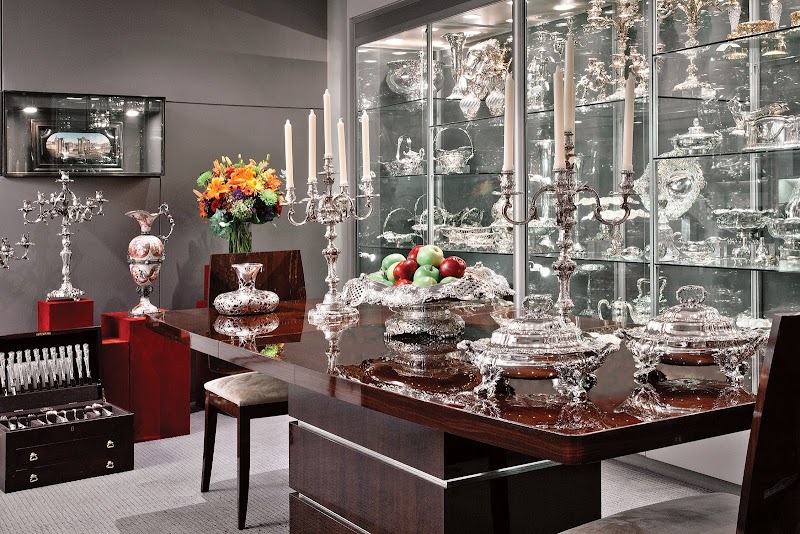 Nelson & Nelson Antiques